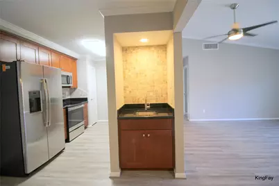 8100 Cambridge Street #104, Houston, TX 77054 - Photo 10