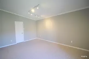 8100 Cambridge St, Houston, TX 77054 - Photo 12