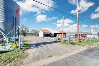 710 S May Street, Madisonville, TX 77864 - Photo 1