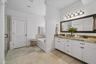 215 E 26th St, Houston, TX 77008 - Photo 18