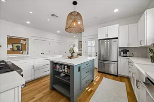 215 E 26th St, Houston, TX 77008 - Photo 14