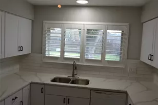 7410 Crystalglen Ln, Houston, TX 77095 - Photo 4