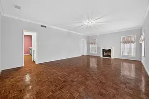 360 Wilcrest Dr, Houston, TX 77042 - Photo 12
