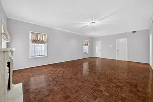 360 Wilcrest Dr, Houston, TX 77042 - Photo 10