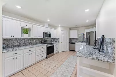 7825 Hughes Ranch Road, Pearland, TX 77581 - Photo 8