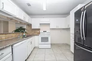 9231 Homeland Dr, Houston, TX 77083 - Photo 8