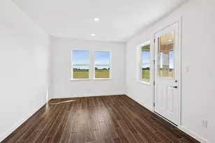 304 Boulden Ct, Sealy, TX 77474 - Photo 10