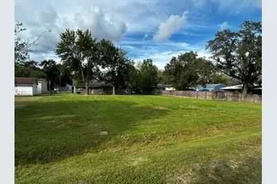 000 Guedry, Sour Lake, TX 77659 - Photo 1