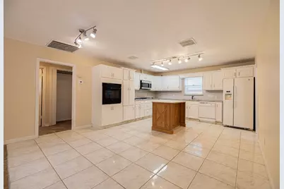 4113 Edison Street #B, Houston, TX 77009 - Photo 1