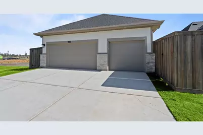 12139 Canal View Boulevard, Mont Belvieu, TX 77580 - Photo 32