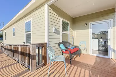 9810 Oak Leaf Drive, Baytown, TX 77521 - Photo 22