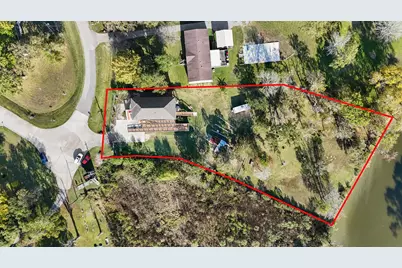 9810 Oak Leaf Drive, Baytown, TX 77521 - Photo 8