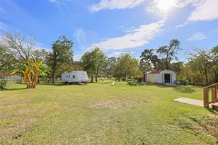 9810 Oak Leaf Dr, Baytown, TX 77521 - Photo 26