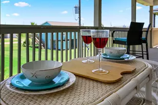 23171 Fresca St, Galveston, TX 77554 - Photo 10