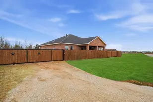 2060 Rd 5704, Cleveland, TX 77327 - Photo 2