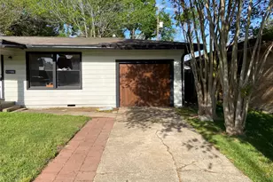 822 Harvard St, Deer Park, TX 77536 - Photo 2