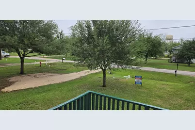 725 E Columbus Drive, Wharton, TX 77488 - Photo 6