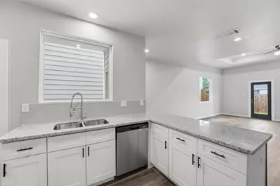 4307 Larkspur Street, Houston, TX 77051 - Photo 6