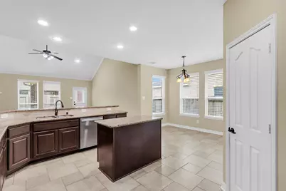 25314 Pineglen Terrace Drive, Spring, TX 77389 - Photo 10