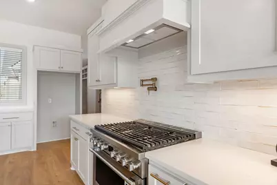 5656 Mill Water Court, Bryan, TX 77808 - Photo 12