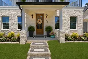 240 Sarasota Cir S, Montgomery, TX 77356 - Photo 2