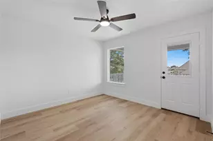 240 Sarasota Cir S, Montgomery, TX 77356 - Photo 32