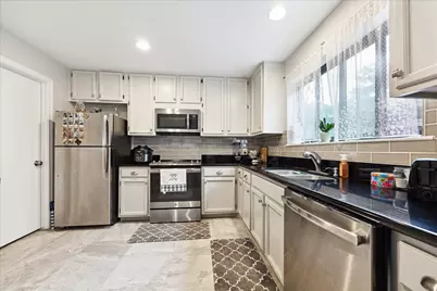 11711 Memorial Drive #395, Houston, TX 77024 - Photo 6