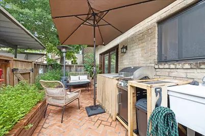 11711 Memorial Drive #395, Houston, TX 77024 - Photo 14