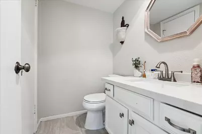 11711 Memorial Drive #395, Houston, TX 77024 - Photo 8