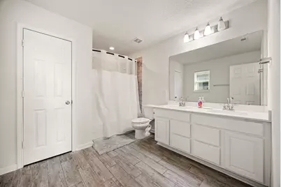 15606 Clearwater Bend Drive, Houston, TX 77044 - Photo 14