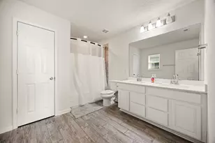 15606 Clearwater Bend Dr, Houston, TX 77044 - Photo 14