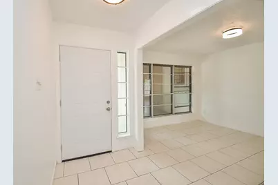 12266 Huntington Venture Drive, Houston, TX 77099 - Photo 8