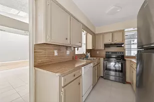 4410 Wildacres Dr, Houston, TX 77072 - Photo 14