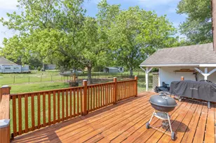 604 Lee Ave, Anahuac, TX 77514 - Photo 20