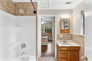 604 Lee Ave, Anahuac, TX 77514 - Photo 32