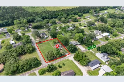 604 Lee Avenue, Anahuac, TX 77514 - Photo 6