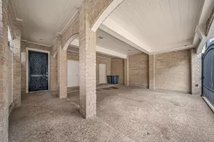 516 S Post Oak Ln, Houston, TX 77056 - Photo 20