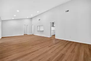 3611 Plum Hollow Dr, Houston, TX 77059 - Photo 10