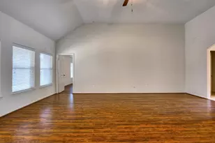 974 Gowan Dr, Conroe, TX 77301 - Photo 10