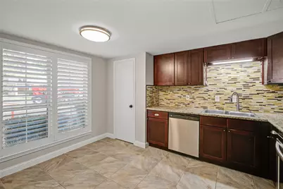 850 Threadneedle Street #79, Houston, TX 77079 - Photo 10