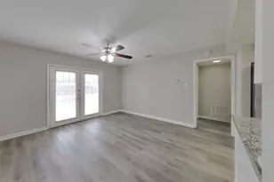 9007 Gauguin Dr, Houston, TX 77088 - Photo 4