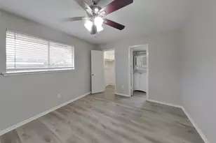 9007 Gauguin Dr, Houston, TX 77088 - Photo 8