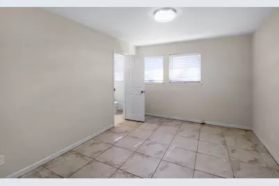 5554 Beechnut Street, Houston, TX 77096 - Photo 16