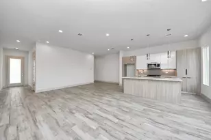 12806 Cozumel Ln, Houston, TX 77045 - Photo 16