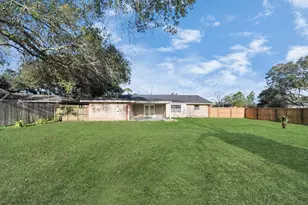 13103 Suzanne St, Stafford, TX 77477 - Photo 40
