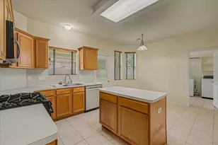10840 Sycamore Dr N, La Porte, TX 77571 - Photo 14