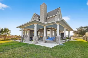 912 County Rd 340, Angleton, TX 77515 - Photo 6