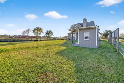 912 County Road 340, Angleton, TX 77515 - Photo 40
