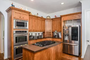 19 Clear Springs Ct, Sugar Land, TX 77479 - Photo 10
