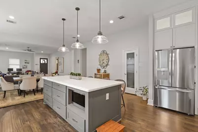 913 Eleanor Street, Houston, TX 77009 - Photo 1